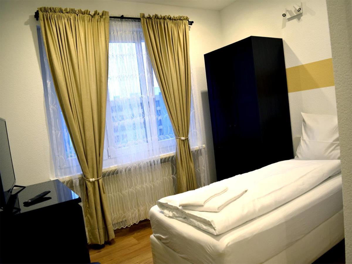 Hotel Restaurant Krebs Grenchen Esterno foto